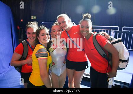 La gymnaste belge Lisa Vaelen célèbre lors de la finale de la voûte féminine à la finale de l'appareil féminin des Championnats d'Europe de gymnastique artistique Munich 2022, à Munich, en Allemagne, le dimanche 14 août 2022. La deuxième édition des Championnats d'Europe a lieu du 11 au 22 août et comporte neuf sports. BELGA PHOTO ERIC LALMAND Banque D'Images