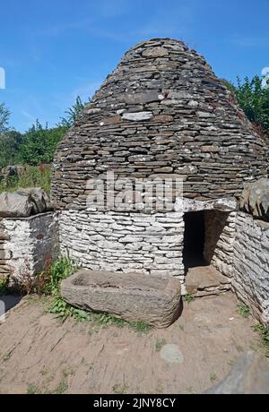 Le pigsty. 19th Century Round , pigsty en pierre, Musée national d'histoire de St Fagans, Cardiff, pays de Galles du Sud. Banque D'Images