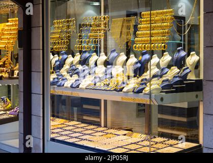 Vitrine de la boutique de bijoux à Konya, Turquie Banque D'Images