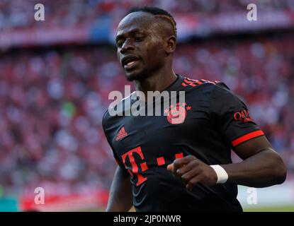 Munich, Allemagne. 14th août 2022. Sadio Mane du Bayern Munich réagit lors du match de football allemand de la première division Bundesliga entre le FC Bayern Munich et le VfL Wolfsburg à Munich, Allemagne, le 14 août 2022. Credit: Philippe Ruiz/Xinhua/Alay Live News Banque D'Images