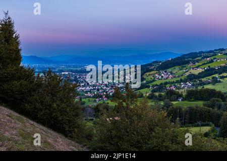 Majesté alpine suisse : splendeur du coucher de soleil d'Appenzell Banque D'Images
