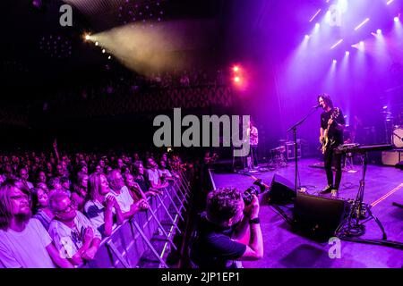 Copenhague, Danemark. 14th août 2022. Le groupe de rock indépendant américain Bright Eyes donne un concert à VEGA à Copenhague. Ici, le chanteur et musicien Conor Oberst est vu en direct sur scène. (Crédit photo : Gonzales photo/Alamy Live News Banque D'Images