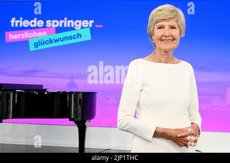 Berlin, Allemagne. 15th août 2022. Friede Springer, actionnaire principal, est sur scène lors d'une réception pour les invités de son anniversaire de 80th. Credit: Britta Pedersen/dpa/Alay Live News Banque D'Images