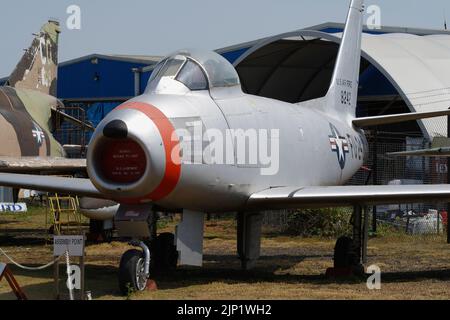 North American F-86 Sabre, FU-242, au East Midlands Museum, Coventry, Banque D'Images