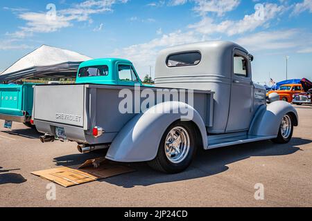 Liban, TN - 13 mai 2022 : vue arrière d'angle basse d'un pick-up principal 1937 de Chevrolet lors d'un salon de voiture local. Banque D'Images