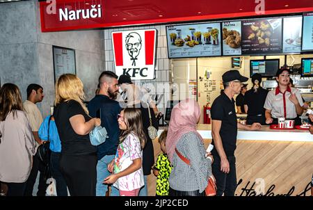 Le premier restaurant KFC à Sarajevo a ouvert ses portes aujourd'hui Banque D'Images