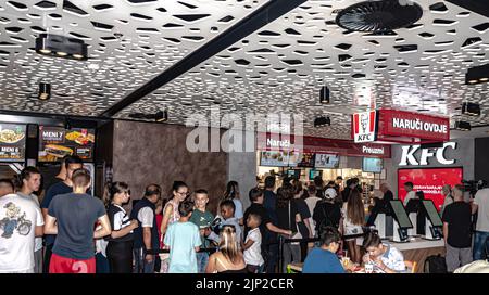 Le premier restaurant KFC à Sarajevo a ouvert ses portes aujourd'hui Banque D'Images