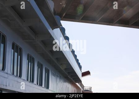 Point contre le pont Dames un ciel bleu à Jacksonville en Floride Banque D'Images