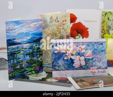 Variété de cartes de voeux en papier pour toutes les occasions Banque D'Images