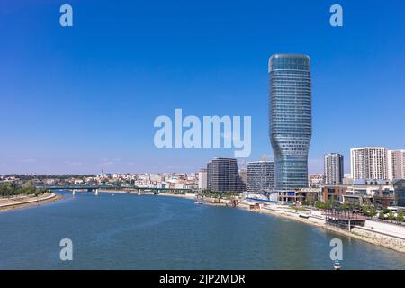 Belgrade Waterfront, quartier résidentiel moderne sur la rive de la rivière Sava, centre-ville depuis le pont Gazela Banque D'Images