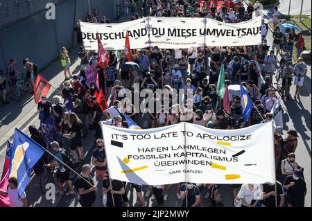 ALLEMAGNE, Hambourg, climatecamp 2022, rassemblement pour la protection du climat et la justice climatique et contre les combustibles fossiles comme le GNL gaz naturel fracturer le pétrole de charbon nucléaire Banque D'Images