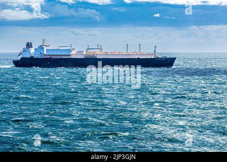 Le méthanier British Mentor navigue dans des mers agitées dans le Kattegat au large des côtes du Danemark Banque D'Images