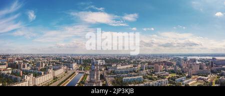 Saint-Pétersbourg, Russie grande vue aérienne générale. Paysage panoramique aérien de l'horizon sur la ville Banque D'Images