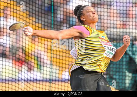 MUNCHEN, ALLEMAGNE - AOÛT 15: Shanice Craft of Germany concourant dans le Discus féminin lancer aux Championnats d'Europe Munich 2022 à l'Olympiastadion sur 15 août 2022 à Munchen, Allemagne (photo par Andy Astfalck/BSR Agency) Banque D'Images