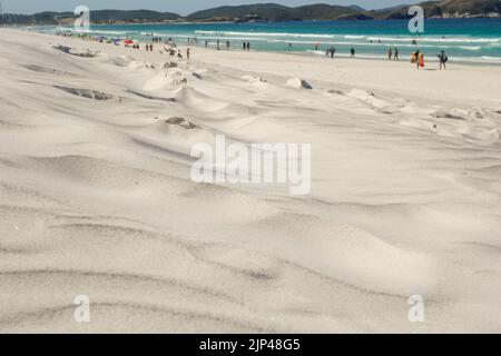 Dunes de sable à forte Beach. Cabo Frio, Rio de Janeiro, Brésil. Vue à angle bas. Banque D'Images