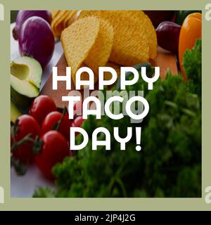 Composition du texte Happy taco day avec des tacos ingedients sur la table. Image générée numériquement par le concept national de fête et de fête du taco. Banque D'Images