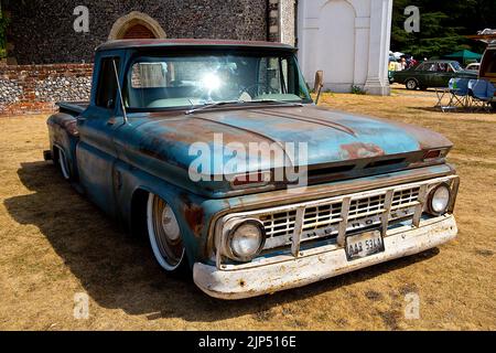 Pick-up 1950s de Chevrolet au salon de l'automobile « Patina » (un festival de l'inprésentable et une célébration des non-restaurés), au château de Lullingstone, E Banque D'Images