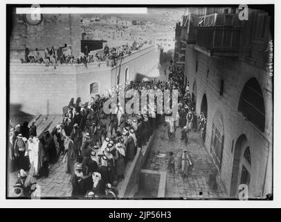 Le haut commissaire pour la première visite de la Transjordanie. Sir Herbert Samuel revenant du Durbar. Banque D'Images