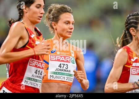 MUNCHEN, ALLEMAGNE - AOÛT 15: Silke Jonkman des pays-Bas en compétition pour les finales féminines de 10,000m aux Championnats d'Europe Munich 2022 à l'Olympiastadion sur 15 août 2022 à Munchen, Allemagne (photo par Andy Astfalck/BSR Agency) Banque D'Images