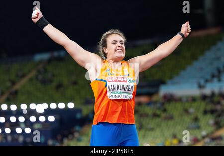 Munich, Allemagne. 15th août 2022. Championnats d'Europe, Championnat d'Europe, athlétisme, tir mis, finale, Femmes au stade olympique. Jorinde van Klinken des pays-Bas (bronze) réagit. Credit: Sven Hoppe/dpa/Alay Live News Banque D'Images