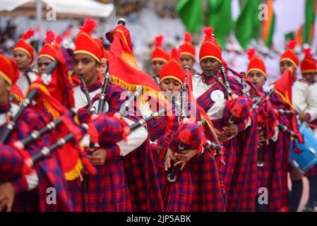 New Delhi, Inde. 16th août 2022. NEW DELHI, INDE - LE 15 AOÛT : les étudiants ont participé aux célébrations du jour de l'indépendance 76th au stade Chhatrasal de 15 août 2022 à New Delhi, Inde. (Photo par Amal KS/Hindustan Times/Sipa USA ) Credit: SIPA USA/Alay Live News Banque D'Images