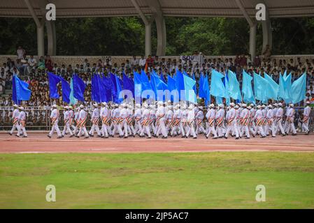 New Delhi, Inde. 16th août 2022. NEW DELHI, INDE - LE 15 AOÛT : les étudiants ont participé aux célébrations du jour de l'indépendance 76th au stade Chhatrasal de 15 août 2022 à New Delhi, Inde. (Photo par Amal KS/Hindustan Times/Sipa USA ) Credit: SIPA USA/Alay Live News Banque D'Images