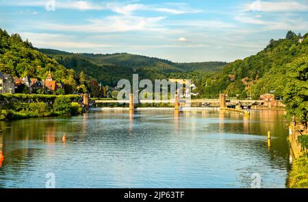 Le Neckar à Heidelberg, Allemagne Banque D'Images
