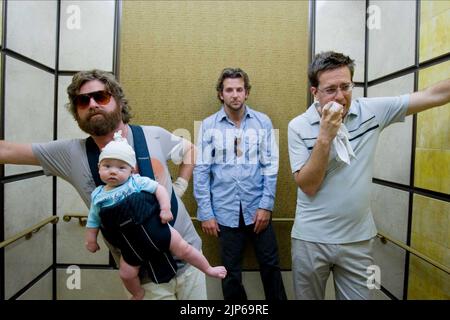BRADLEY COOPER, Zach Galifianakis, ED HELMS, THE HANGOVER, 2009 Banque D'Images