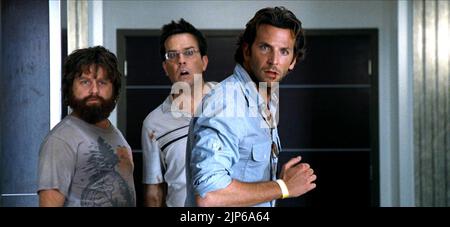 ZACH GALIFIANAKIS, ED HELMS, BRADLEY COOPER, THE HANGOVER, 2009 Banque D'Images