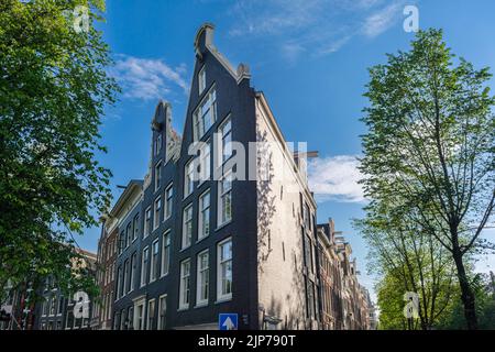 Amsterdam, pays-Bas - 21 juin 2022 : maison à crooked à Amsterdam Banque D'Images