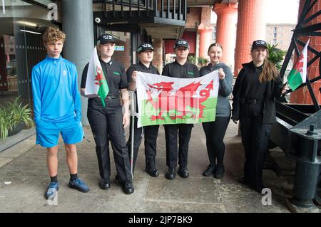 Non exclusif: Le chef de police de Merseyside, Serena Kennedy, a défié trois autres forces à prendre en mer pour une course de yacht plus tard Banque D'Images