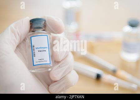 Flacon de vaccin contre la variole ou le clade (vaccin contre la variole). Banque D'Images