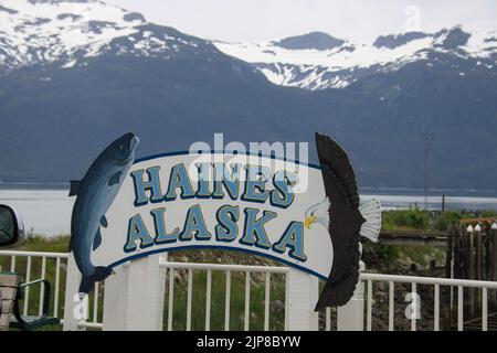 Haines est un lieu désigné par recensement situé à Haines Borough, en Alaska, aux États-Unis. Il se trouve dans la partie nord du Panhandle de l'Alaska, près de Glacier Banque D'Images