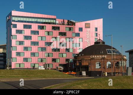 Le Radisson Red Hotel se trouve à côté de l'OVO Hydro de Glasgow Banque D'Images