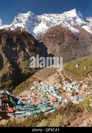 Namche Bazar et le mont Kongde, parc national de Sagarmatha, vallée de Khumbu, chemin vers le camp de base de l'Everest, Népal Banque D'Images