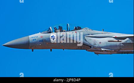 Force aérienne israélienne (IAF) F-15 (Baz) avion de chasse en vol Banque D'Images