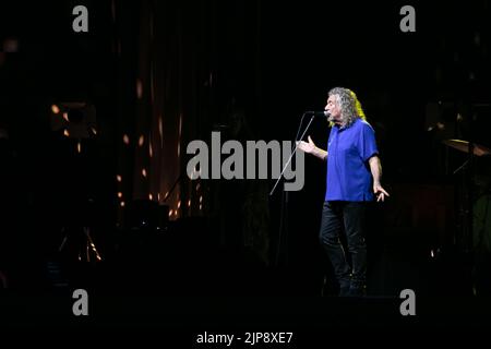 Robert Plant réalise un mélange inspirant et idiosyncratique de rock, folk, blues, bluegrass, country, Et métal devant des milliers de fans à Rady Shell le lundi 15 août, à San Diego, Calif (Rishi Deka/Sipa USA). Credit: SIPA USA/Alay Live News Banque D'Images