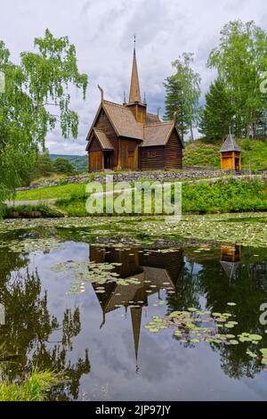 Lillehammer Maihaugen musée en plein air église en bois "stavkyrkje" en Norvège Europe Banque D'Images