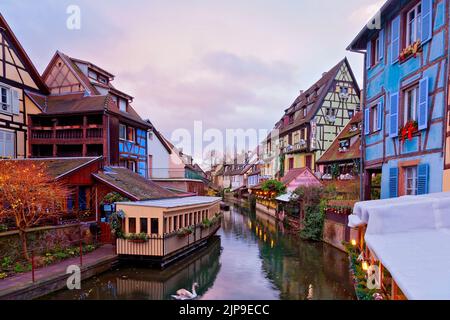 Noël au village de Colmar, Alsace, France Banque D'Images