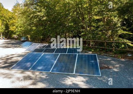 Août 2022 - Abruzzes Italie centrale - Panneaux solaires Banque D'Images