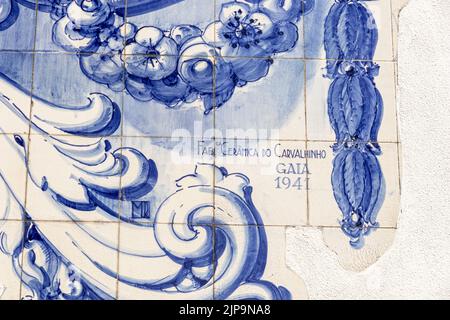 Guimaraes, Portugal. Convento do Carmo (couvent de notre-Dame du Mont Carmel). Azulejo (carrelage en céramique émaillée) de l'Immaculée conception de Marie Banque D'Images