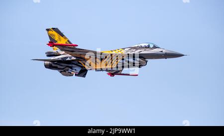 Composante aérienne belge (bac) F-16 Faucon de combat aéroporté au Royal International Air Tattoo 2022 Banque D'Images