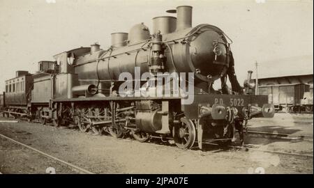 Treni e Tram - Locomotiva PO 5022 localit sconosciuta (primi novecento) Banque D'Images
