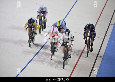 Le Belge Nicky Degrendele photographié en action lors de la finale de l'épreuve féminine de Keirin, aux Championnats d'Europe de cyclisme sur piste Munich 2022, à Munich, en Allemagne, le mardi 16 août 2022. La deuxième édition des Championnats d'Europe du sport se déroule du 11 au 22 août et compte neuf sports. BELGA PHOTO ERIC LALMAND Banque D'Images