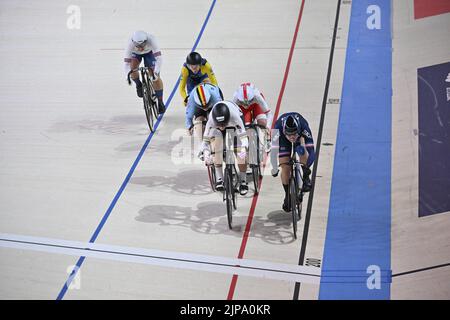 Le Belge Nicky Degrendele photographié en action lors de la finale de l'épreuve féminine de Keirin, aux Championnats d'Europe de cyclisme sur piste Munich 2022, à Munich, en Allemagne, le mardi 16 août 2022. La deuxième édition des Championnats d'Europe du sport se déroule du 11 au 22 août et compte neuf sports. BELGA PHOTO ERIC LALMAND Banque D'Images