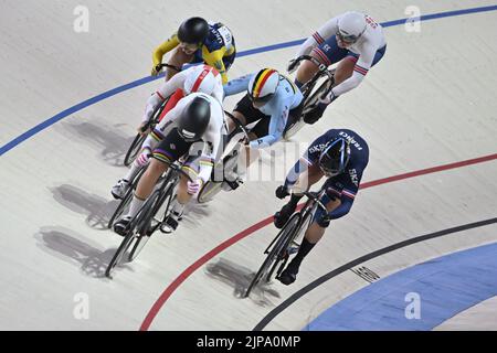 Le Belge Nicky Degrendele photographié en action lors de la finale de l'épreuve féminine de Keirin, aux Championnats d'Europe de cyclisme sur piste Munich 2022, à Munich, en Allemagne, le mardi 16 août 2022. La deuxième édition des Championnats d'Europe du sport se déroule du 11 au 22 août et compte neuf sports. BELGA PHOTO ERIC LALMAND Banque D'Images