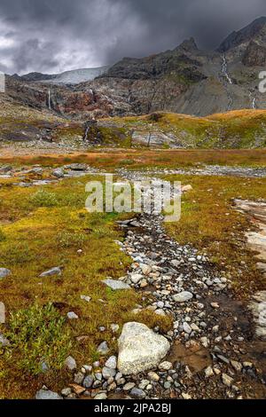 Vue sur le glacier de Fellaria sur les Alpes italiennes. Banque D'Images