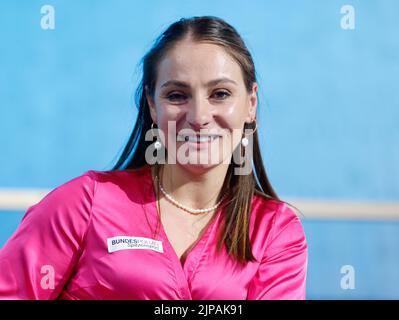 Munich, Allemagne. 16th août 2022. Championnats européens de cyclisme sur piste Munich 2022: Keirin, femmes, finale. L'ancienne cycliste Kristina Vogel. Credit: Jean-Marc Wiesner/dpa/Alay Live News Banque D'Images