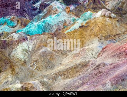 Artistes Palette colorée, Bad Lands Artists Drive Parc national de la Vallée de la mort, Californie, Amérique du Nord, États-Unis Banque D'Images