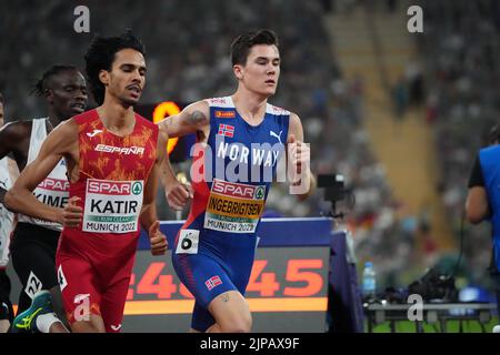 Munich, Allemagne. 16th août 2022. Championnats d'Europe, Athlétisme, hommes, 5000m, finale au stade olympique, Jakob Ingebrigtsen (r, Norvège) et Mohamed Katir (Espagne) en action. Credit: Sören Stache/dpa/Alay Live News Banque D'Images